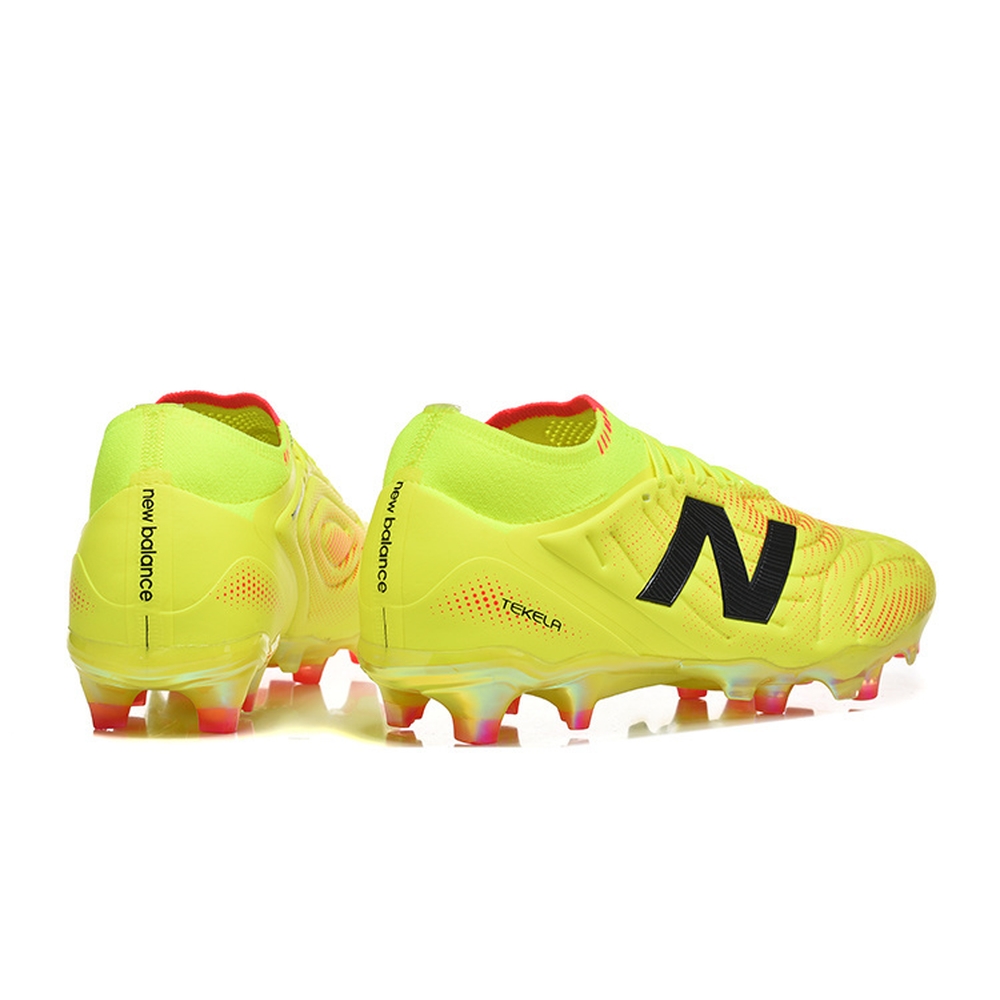 Chuteira Campo New Balance Tekela V5 Elite FG