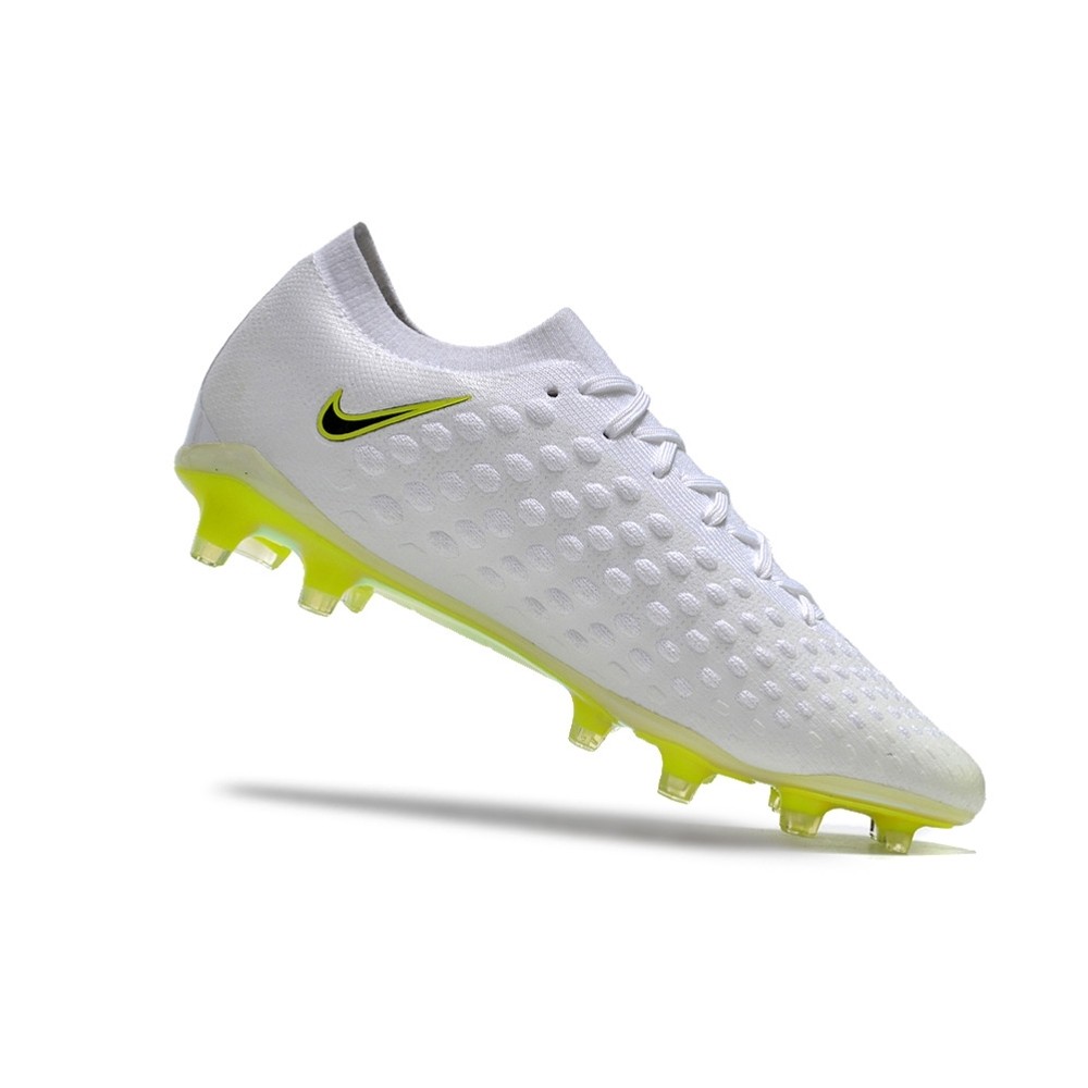 Chuteira Campo NIKE Phantom Ultra Venom FG