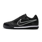 Chuteira NIKE SB Gato Futsal Preto/Branco