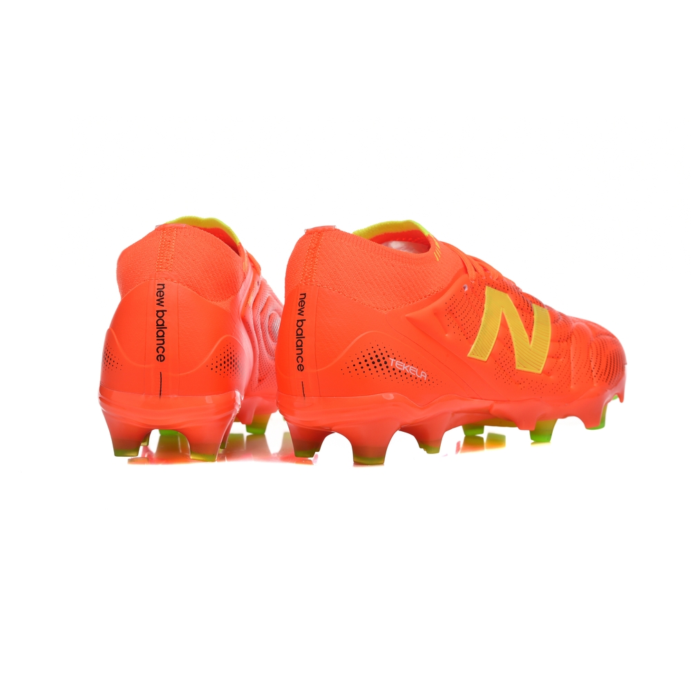 Chuteira Campo New Balance Tekela V5 Elite FG