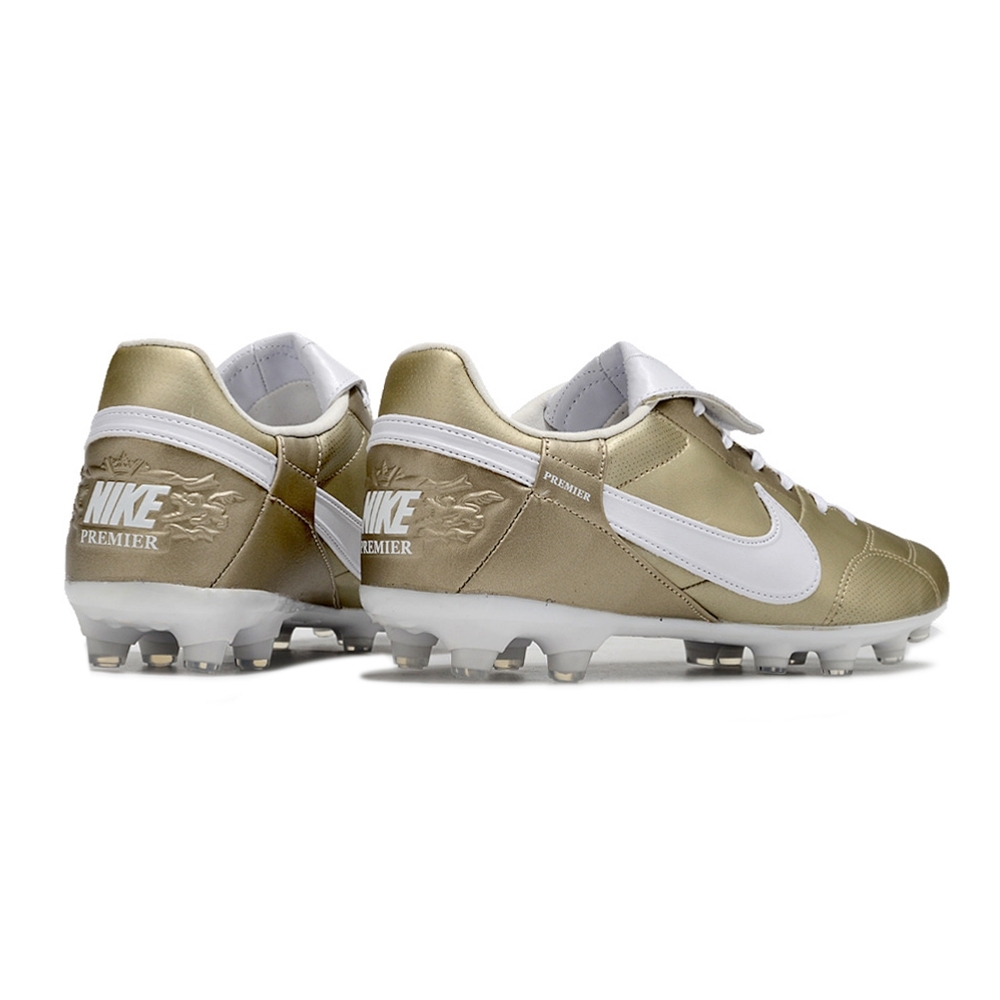 Chuteira Campo Nike Premier III FG