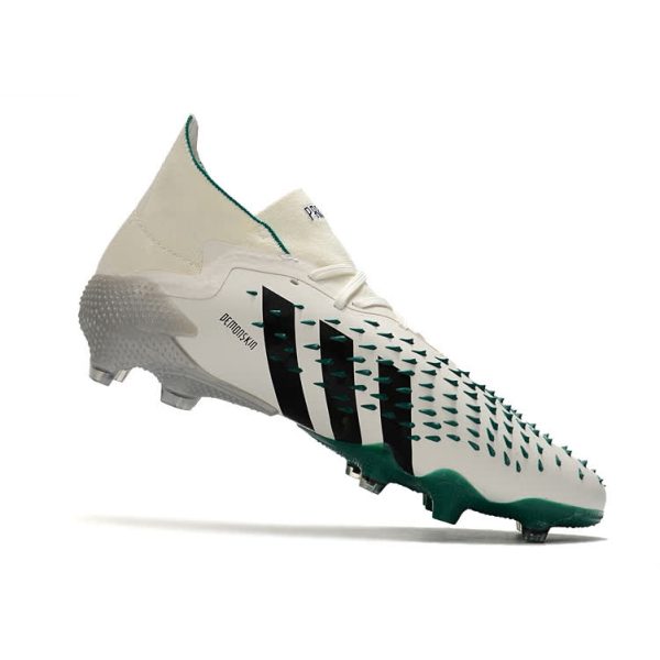 Chuteira Campo ADIDAS Predator Freak.1 FG EQT