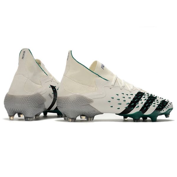 Chuteira Campo ADIDAS Predator Freak.1 FG EQT