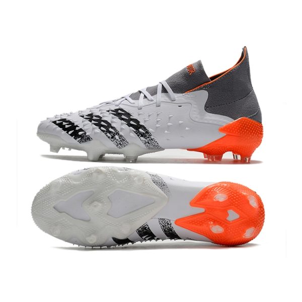 Chuteira Campo ADIDAS Predator Freak.1 FG White Spark