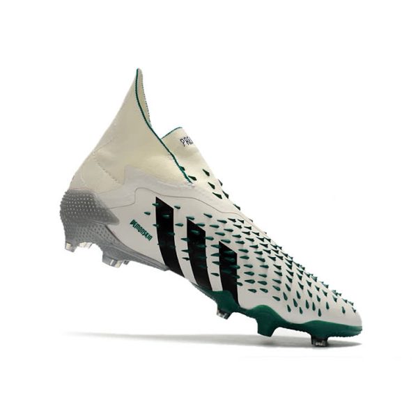 Chuteira Campo ADIDAS Predator Freak+ FG EQT