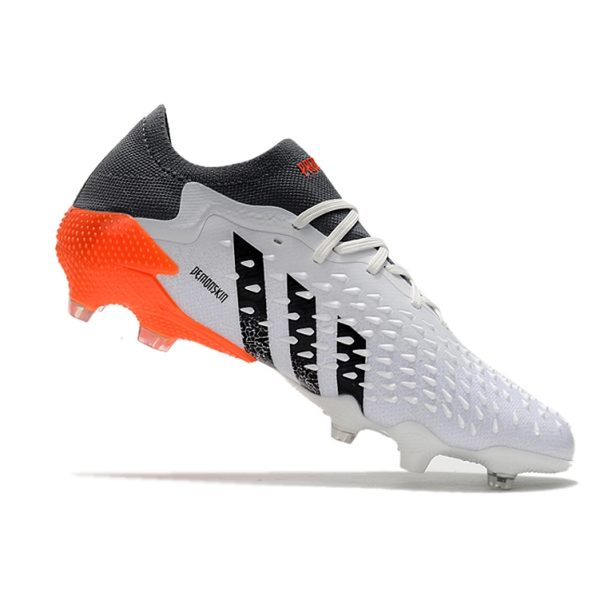 Chuteira Campo ADIDAS Predator Freak.1 Low FG White Spark