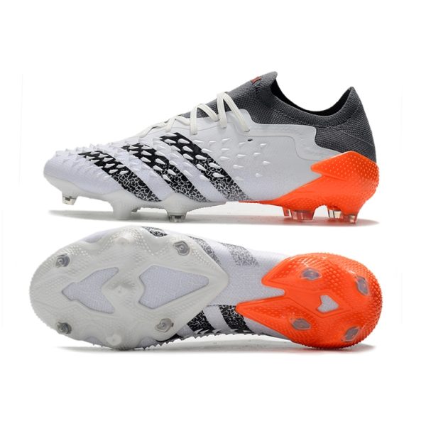 Chuteira Campo ADIDAS Predator Freak.1 Low FG White Spark