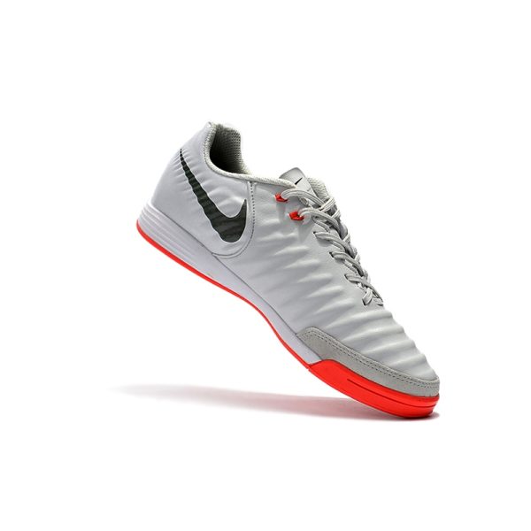 Chuteira Futsal NIKE Tiempo Legend 7 Academy