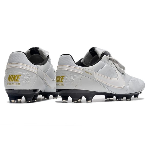 Chuteira Campo Nike Premier III FG