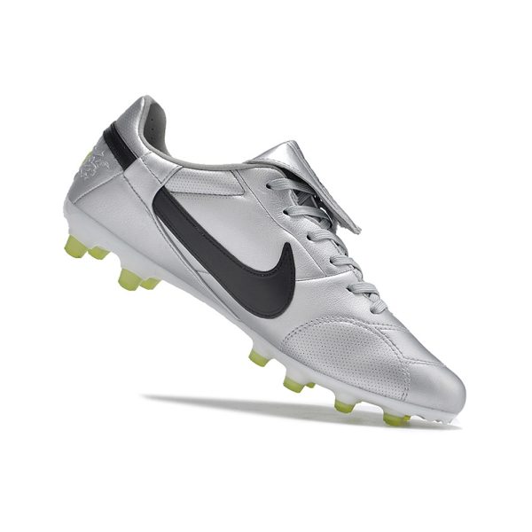 Chuteira Campo Nike Premier III FG