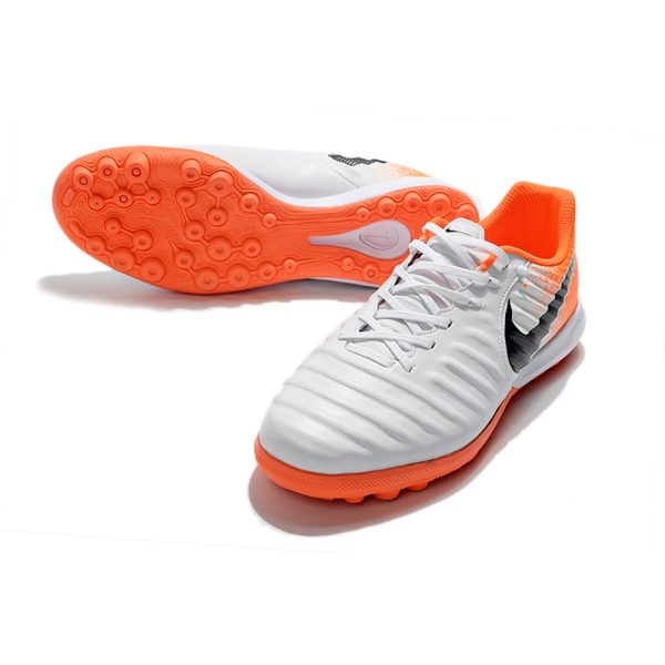 Chuteira Society NIKE Tiempo Legend 7 Pro (40,5BR)