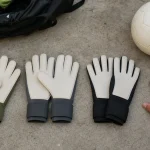 Como escolher luva de goleiro: roteiro para a primeira compra